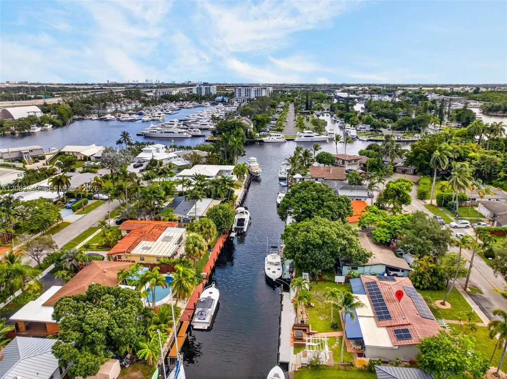 2100 SW 23rd Ter Fort Lauderdale, FL 33312