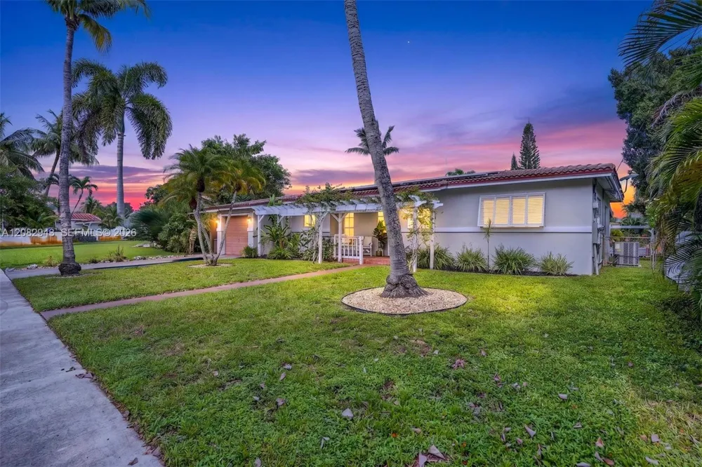 2100 SW 23rd Ter Fort Lauderdale, FL 33312