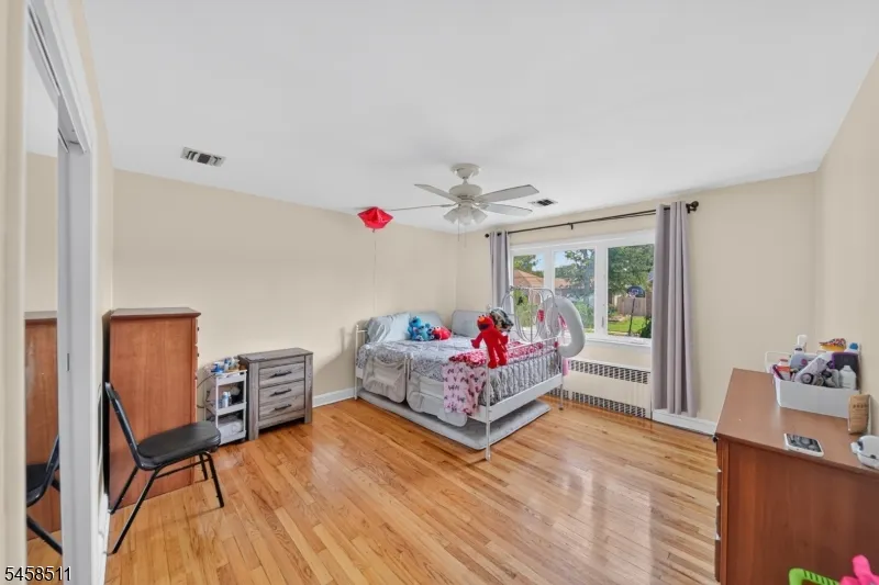 47 Albert Ave Edison, NJ 08837