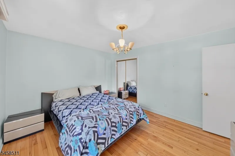 47 Albert Ave Edison, NJ 08837