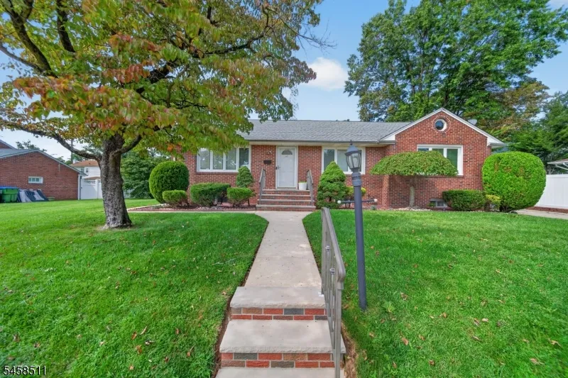 47 Albert Ave Edison, NJ 08837