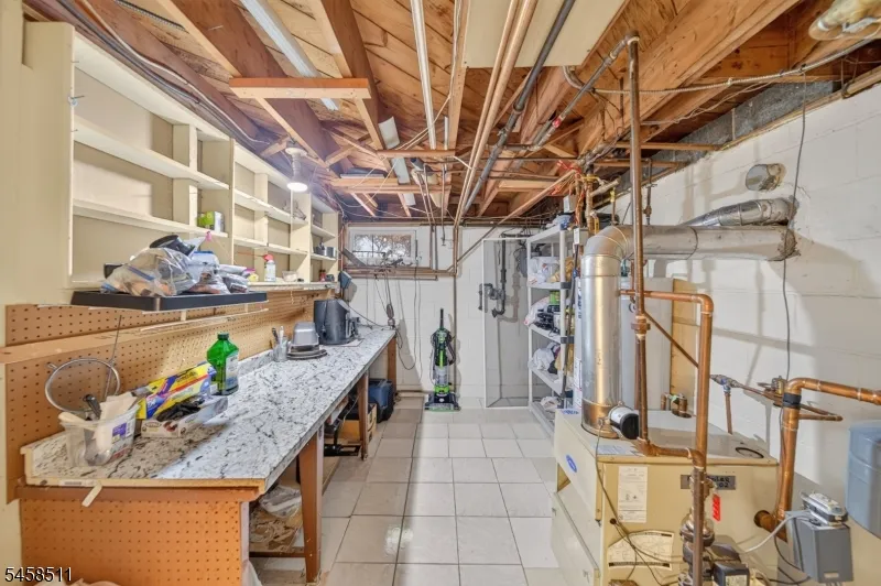 47 Albert Ave Edison, NJ 08837