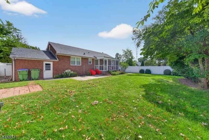 47 Albert Ave Edison, NJ 08837