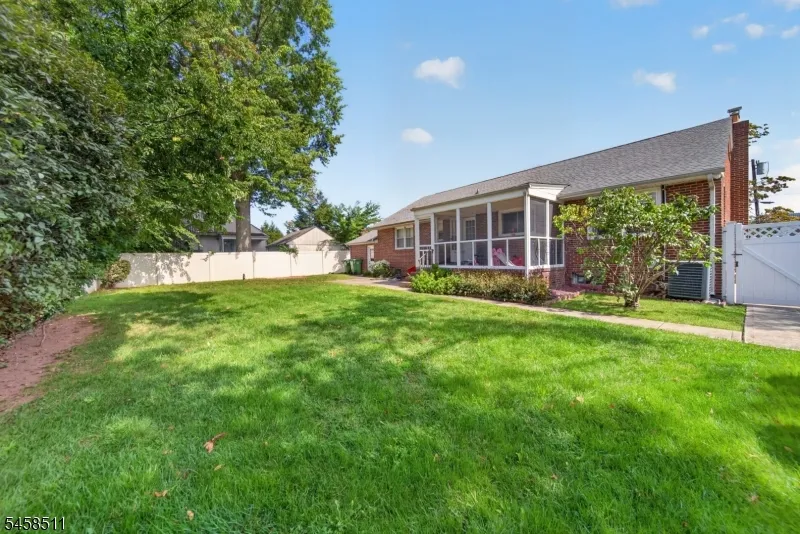 47 Albert Ave Edison, NJ 08837