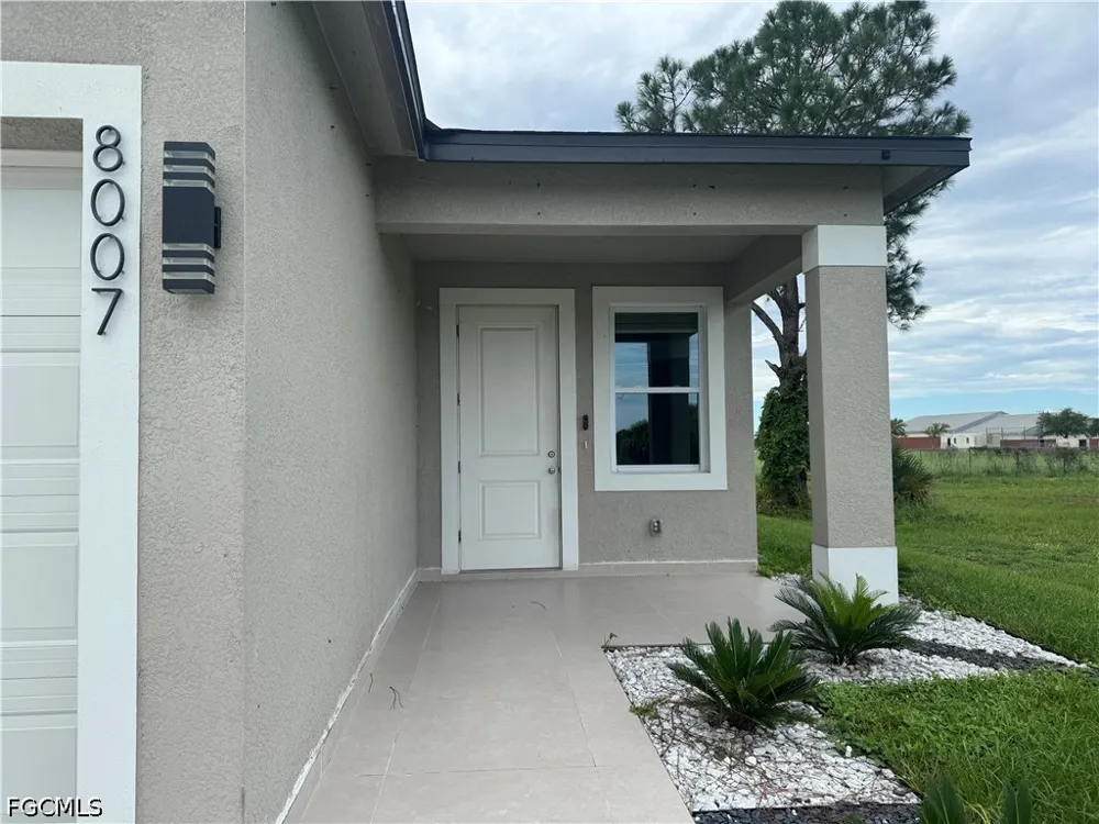 Mill Court Labelle, FL 33935