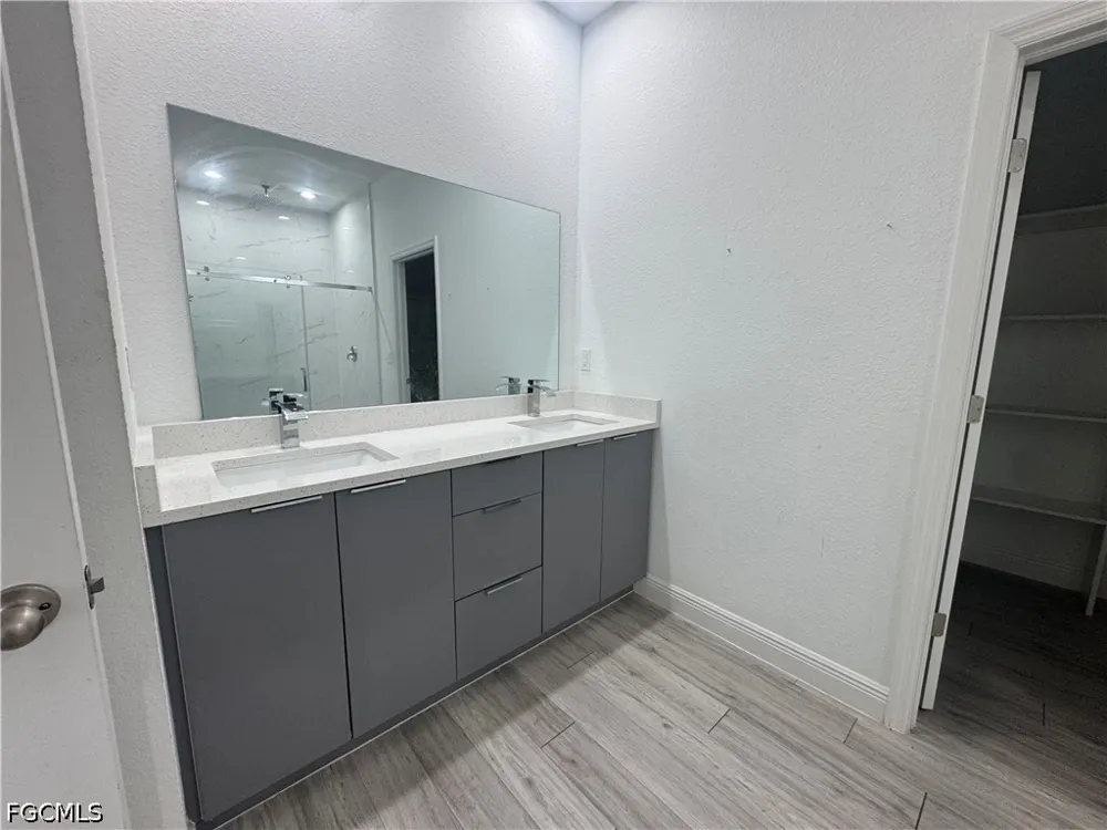 Mill Court Labelle, FL 33935