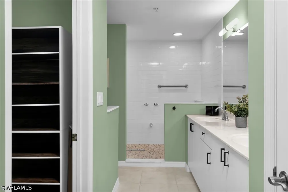 Vintage Bay Drive #C4 Marco Island, FL 34145