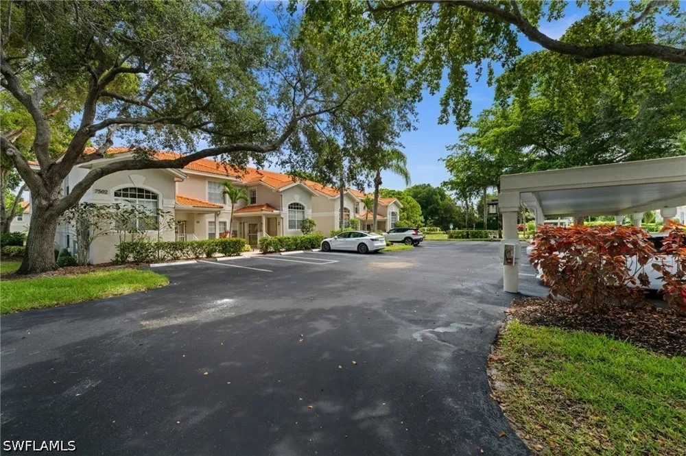 Silver Trumpet Lane #103 Naples, FL 34109