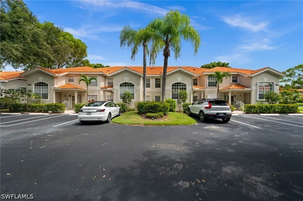 Silver Trumpet Lane #103 Naples, FL 34109