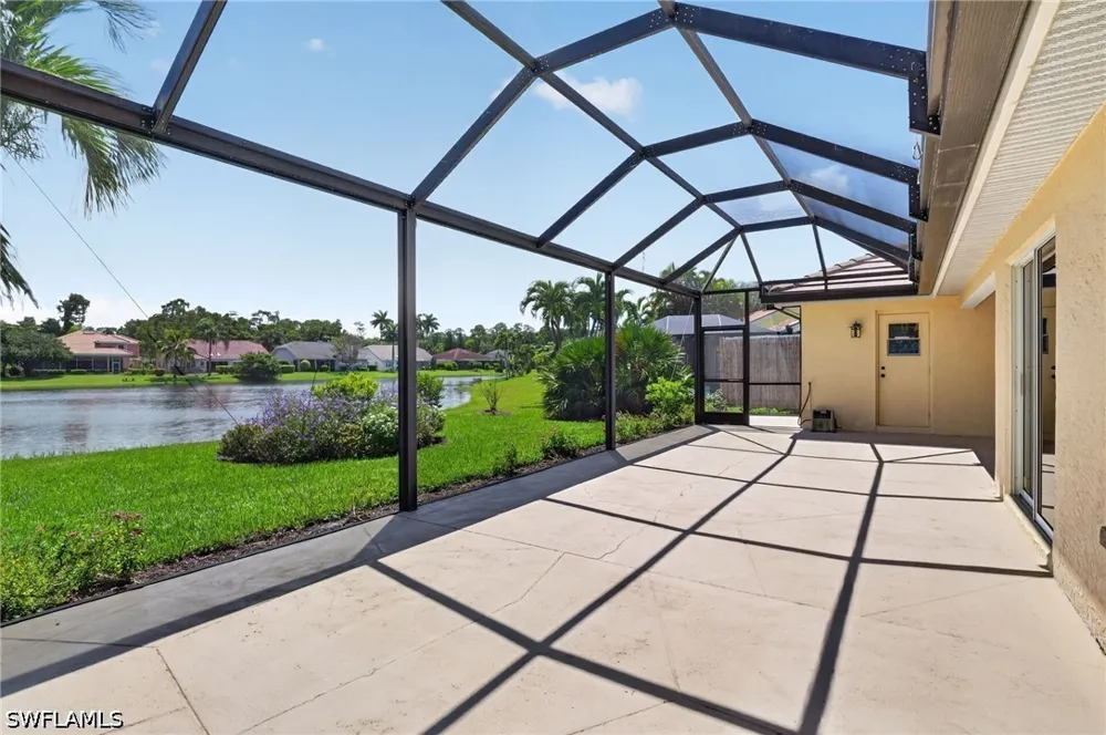 E Crown Point Naples, FL 34112