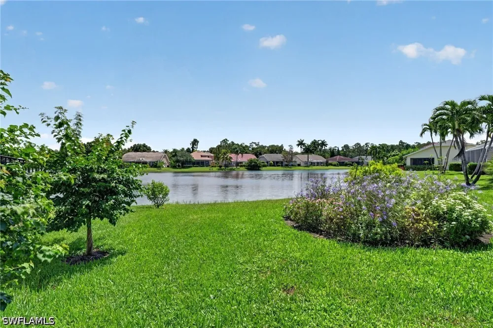 E Crown Point Naples, FL 34112