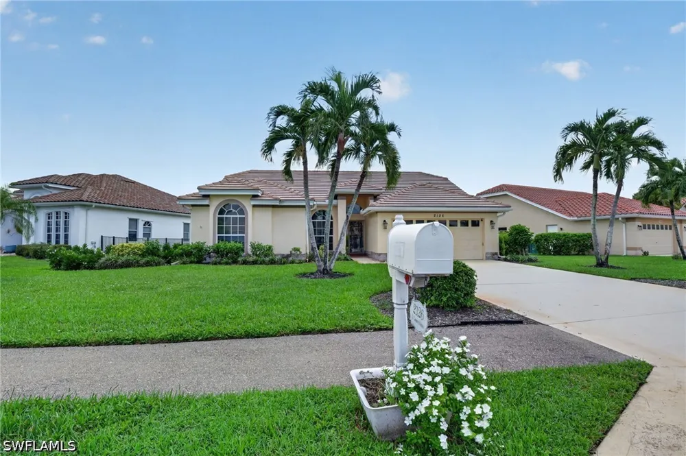 E Crown Point Naples, FL 34112