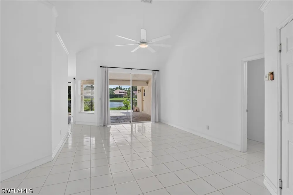 E Crown Point Naples, FL 34112