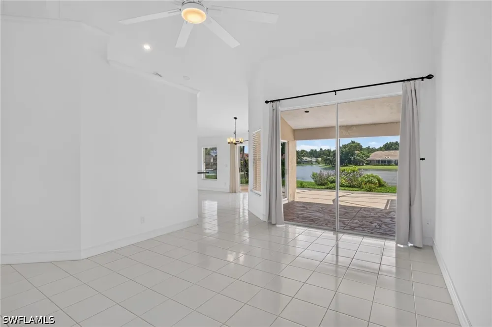 E Crown Point Naples, FL 34112
