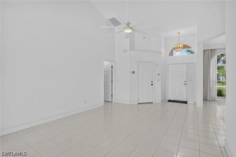 E Crown Point Naples, FL 34112