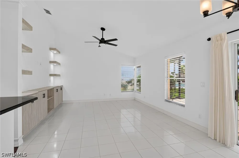 E Crown Point Naples, FL 34112
