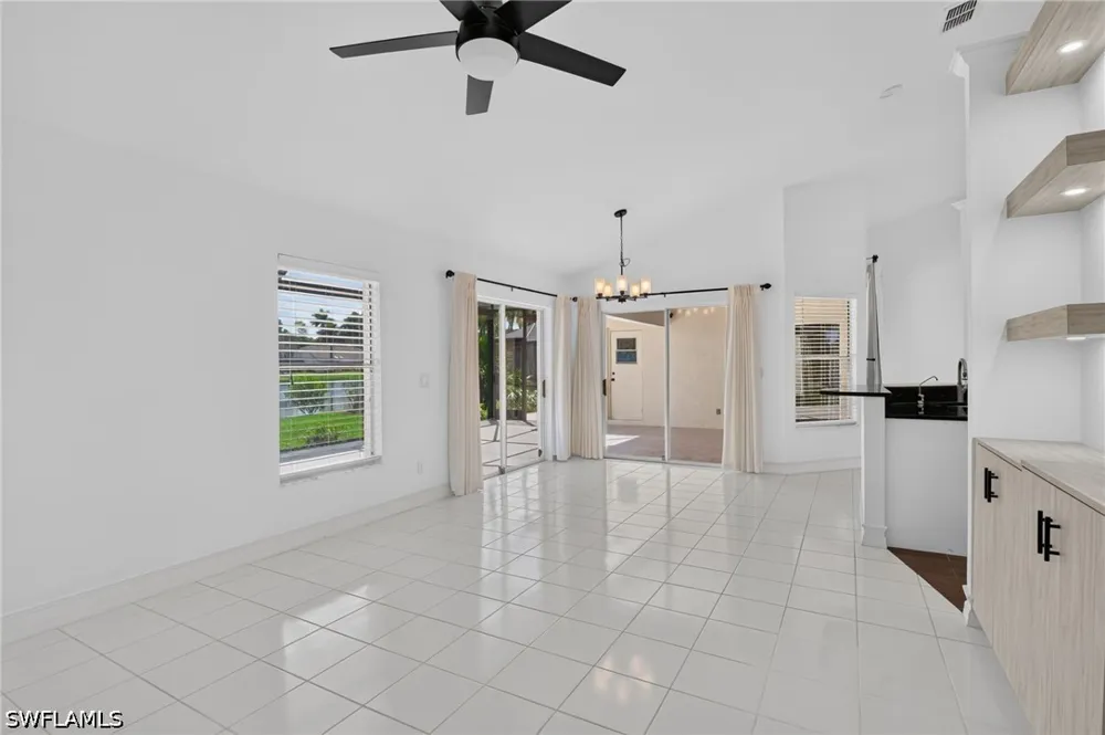 E Crown Point Naples, FL 34112