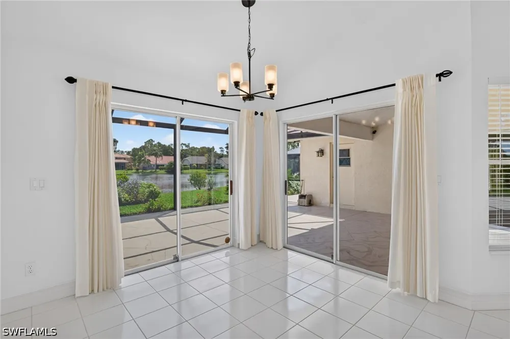 E Crown Point Naples, FL 34112