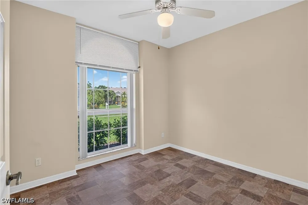 E Crown Point Naples, FL 34112