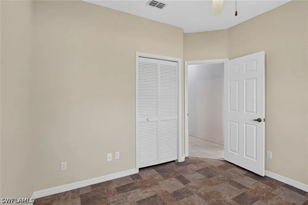 E Crown Point Naples, FL 34112