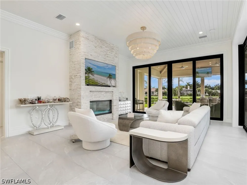 Highcroft Drive Naples, FL 34119