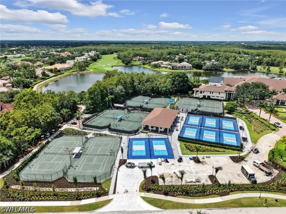 Highcroft Drive Naples, FL 34119