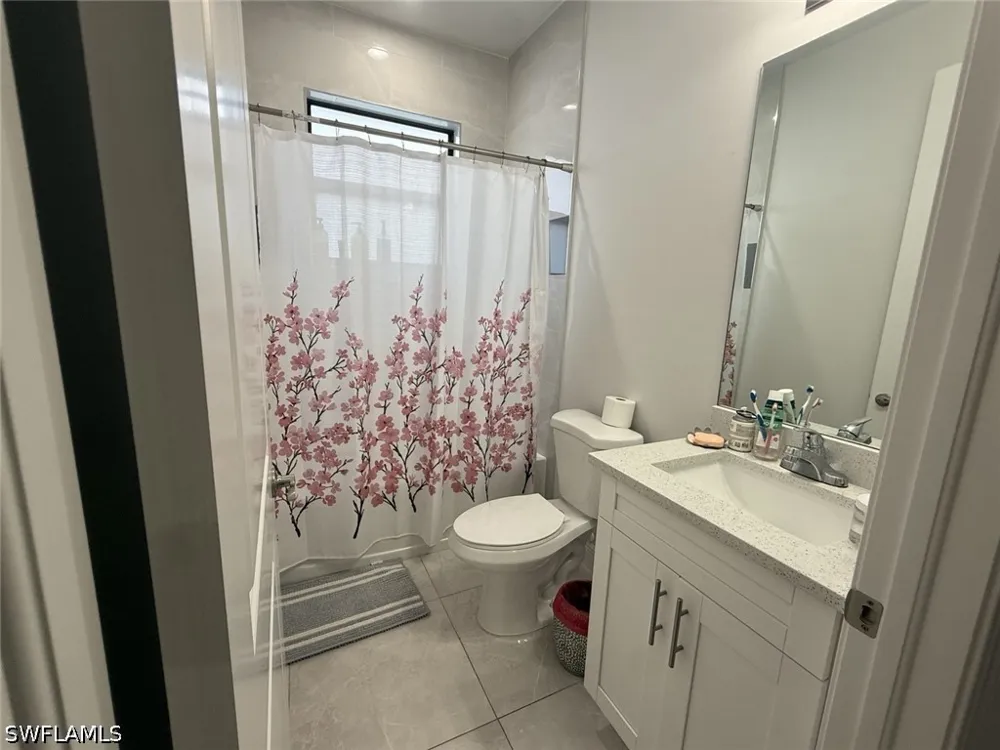 18th Avenue NE Naples, FL 34120