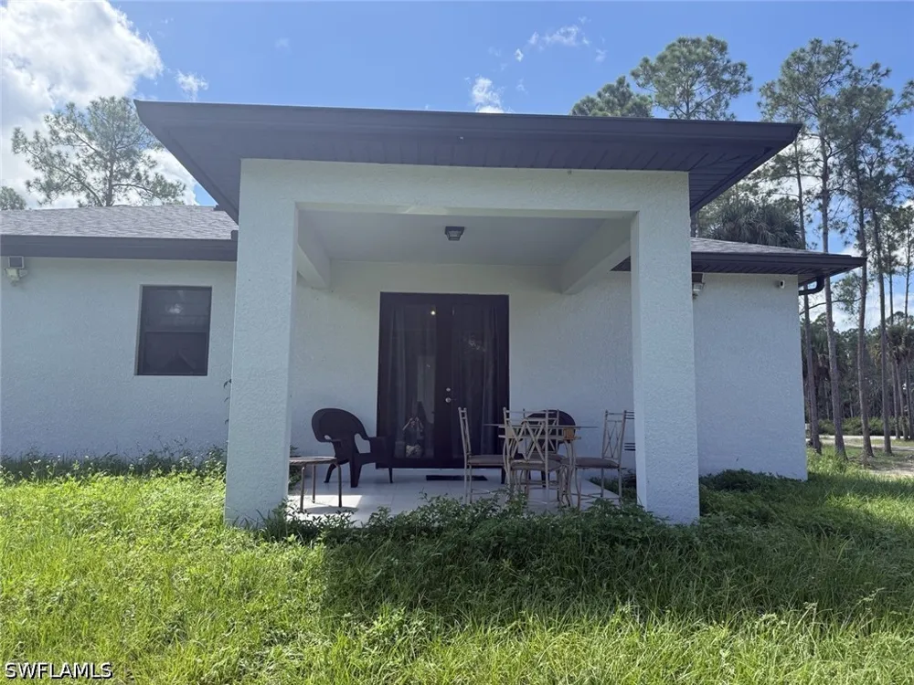 18th Avenue NE Naples, FL 34120