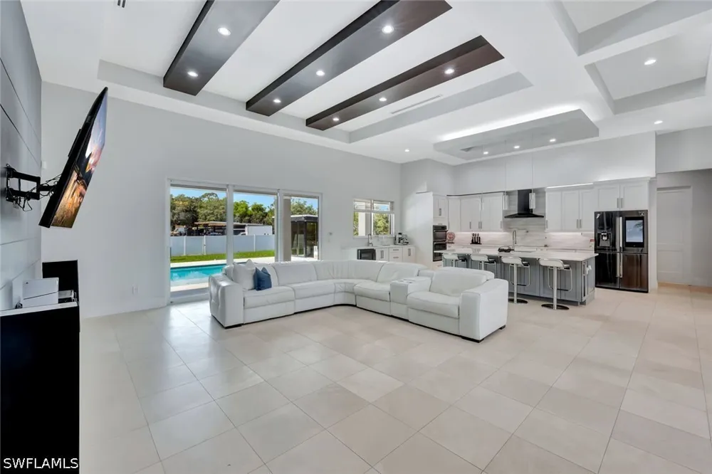 37th Avenue NW Naples, FL 34120