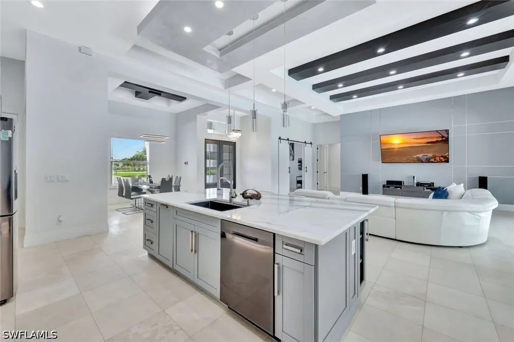 37th Avenue NW Naples, FL 34120