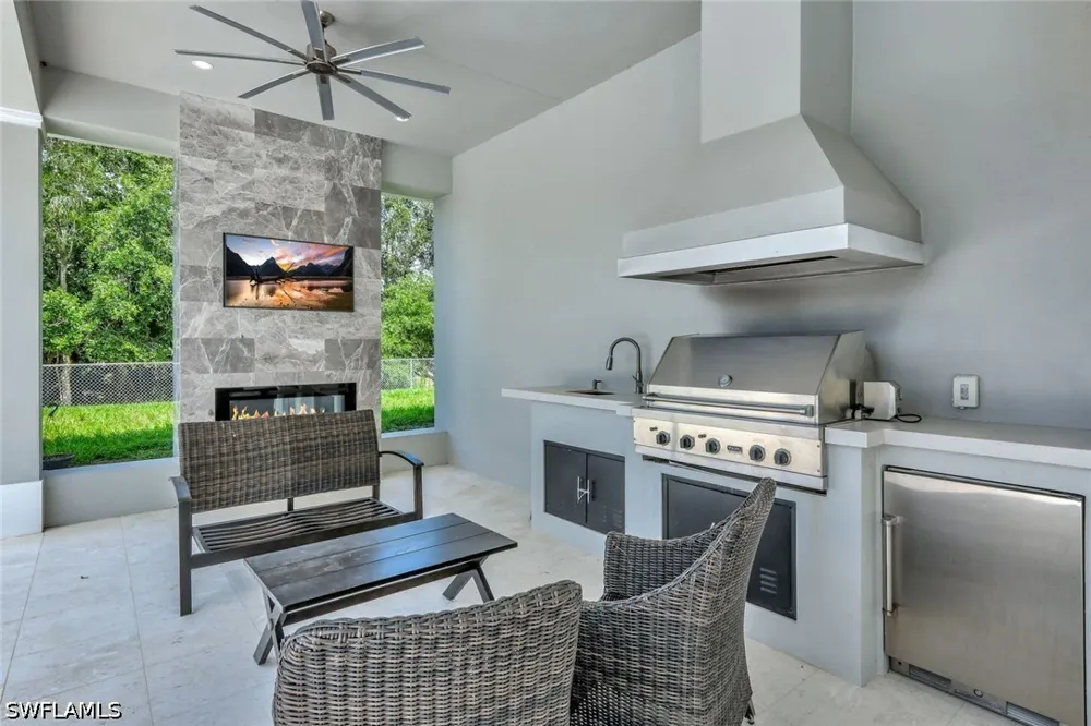 37th Avenue NW Naples, FL 34120