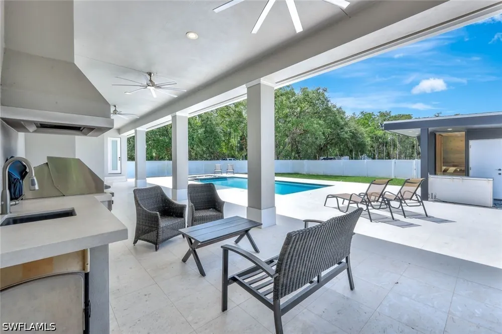 37th Avenue NW Naples, FL 34120