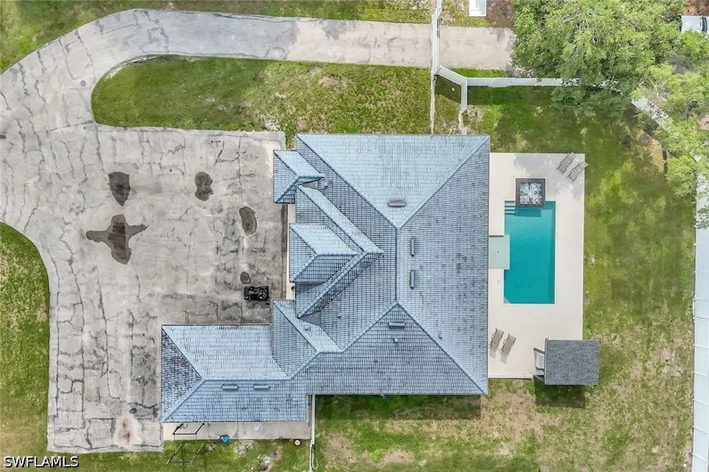 37th Avenue NW Naples, FL 34120