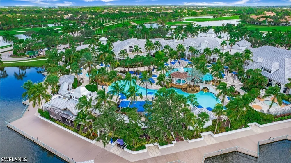 Aviamar Circle #7-203 Naples, FL 34114