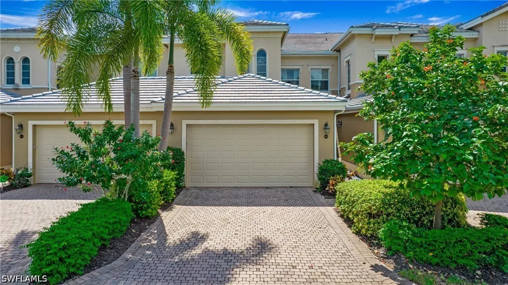 Aviamar Circle #7-203 Naples, FL 34114