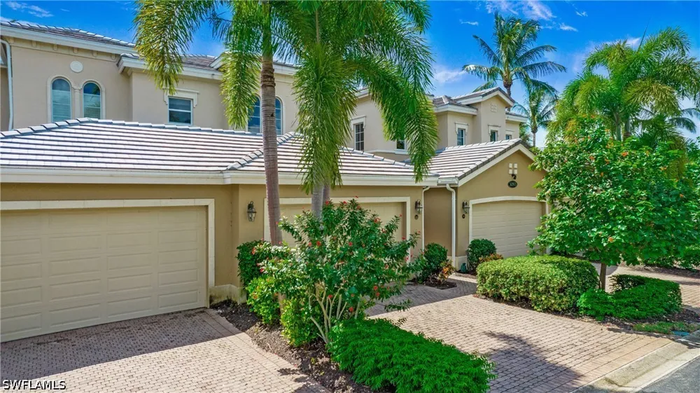 Aviamar Circle #7-203 Naples, FL 34114