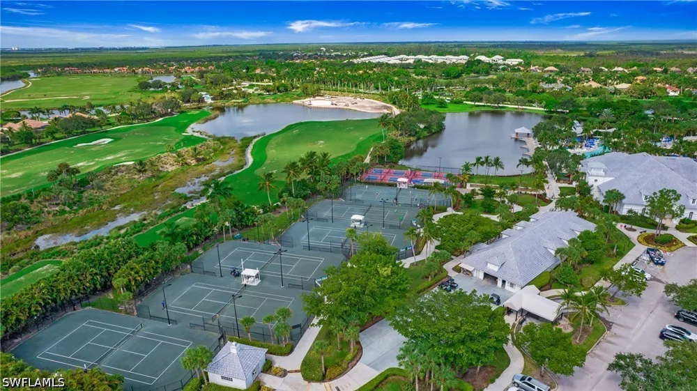 Aviamar Circle #7-203 Naples, FL 34114