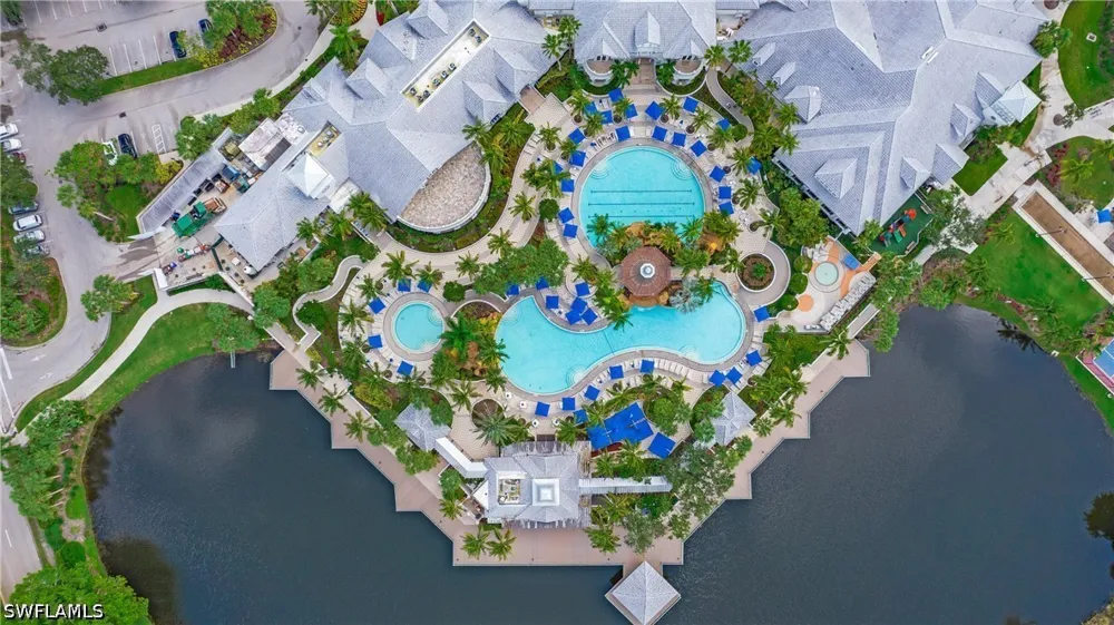 Aviamar Circle #7-203 Naples, FL 34114
