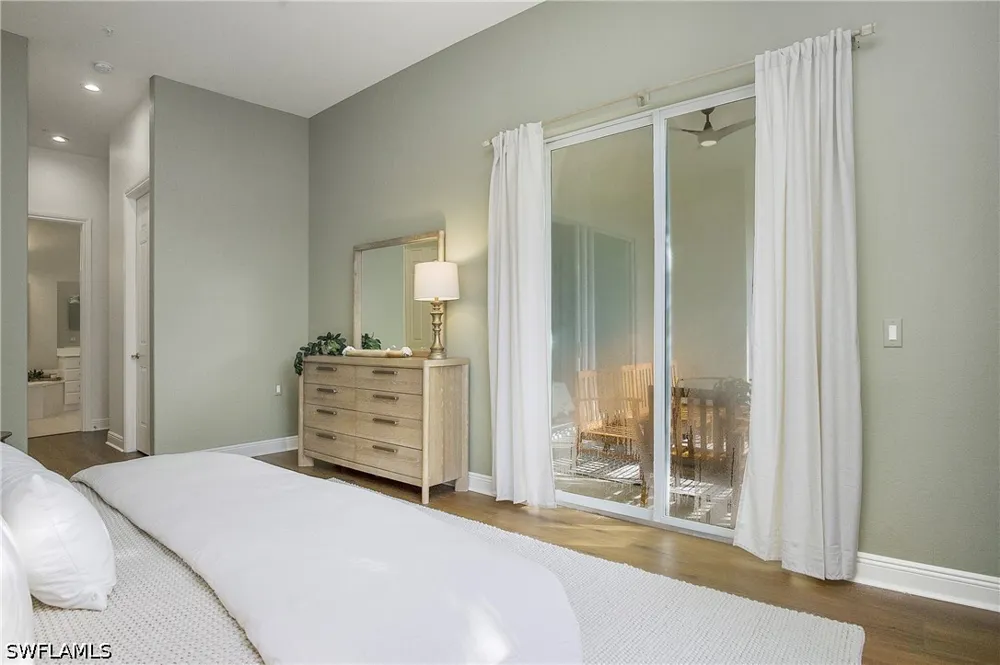 Aviamar Circle #7-203 Naples, FL 34114