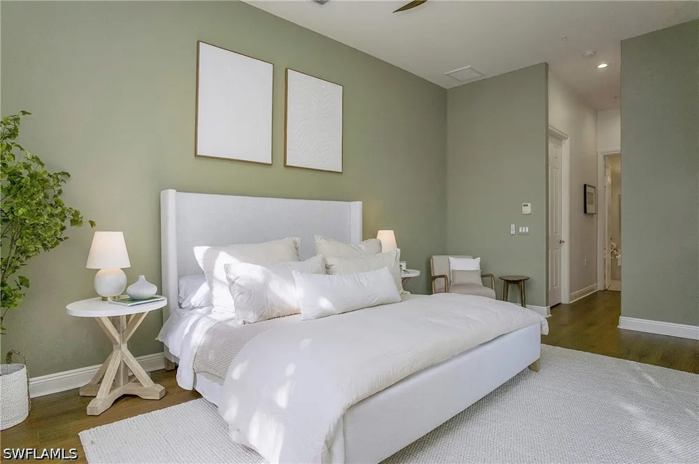 Aviamar Circle #7-203 Naples, FL 34114