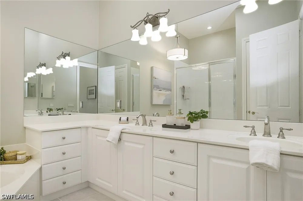 Aviamar Circle #7-203 Naples, FL 34114