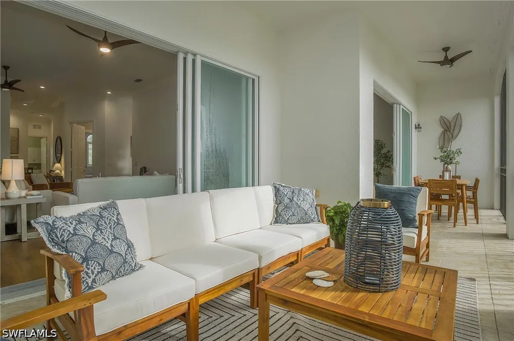Aviamar Circle #7-203 Naples, FL 34114