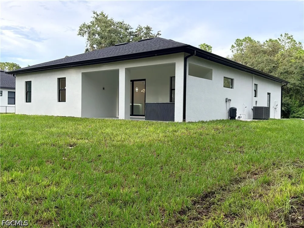 Robert Avenue Lehigh Acres, FL 33972