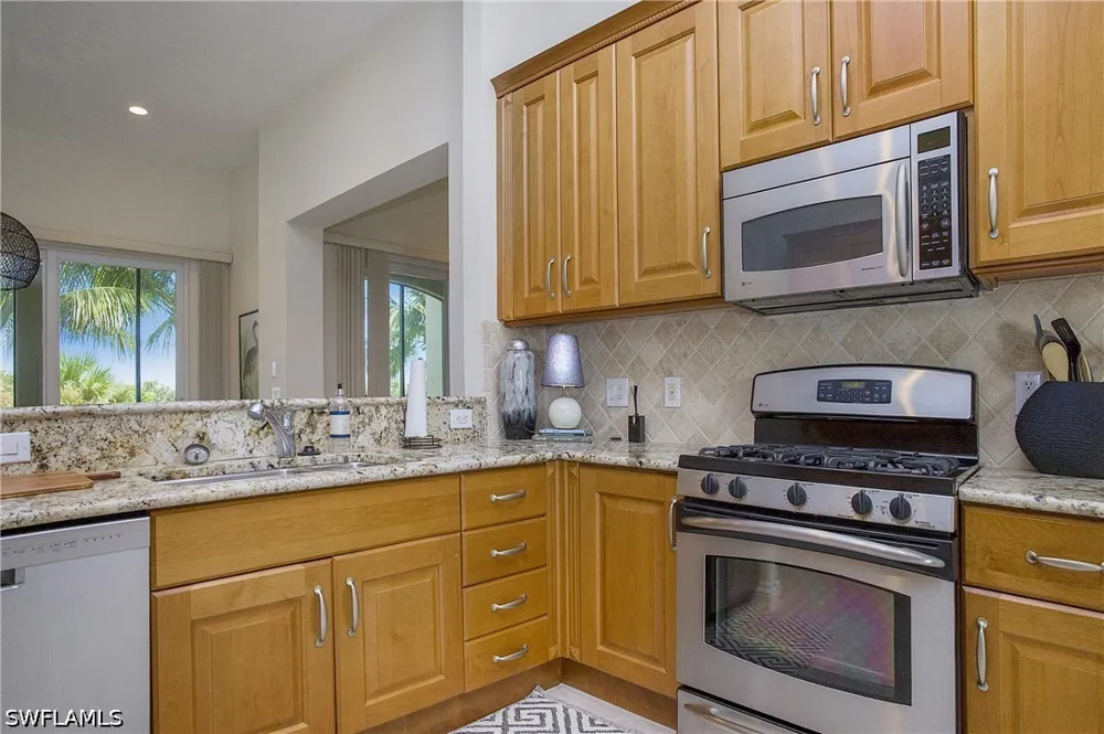 Tesoro Lane #3-203 Naples, FL 34114