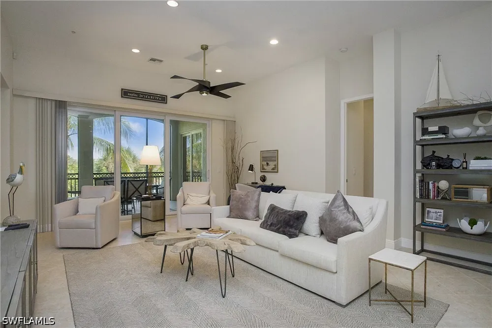 Tesoro Lane #3-203 Naples, FL 34114