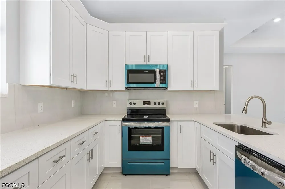 Diplomat Parkway W Cape Coral, FL 33993