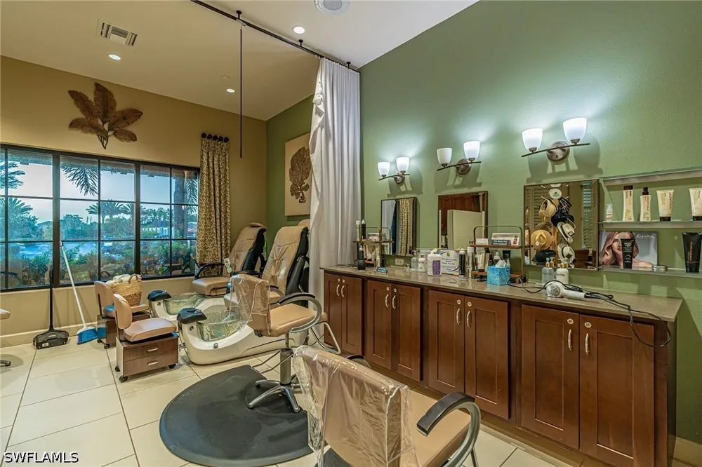 Benvenuto Court #204 Naples, FL 34119