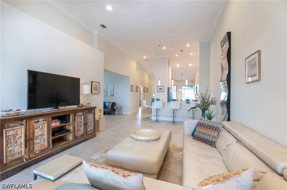 Benvenuto Court #204 Naples, FL 34119