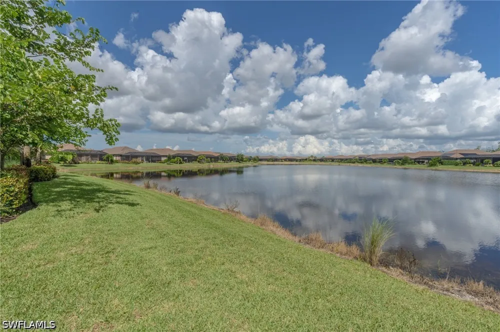 Benvenuto Court #204 Naples, FL 34119