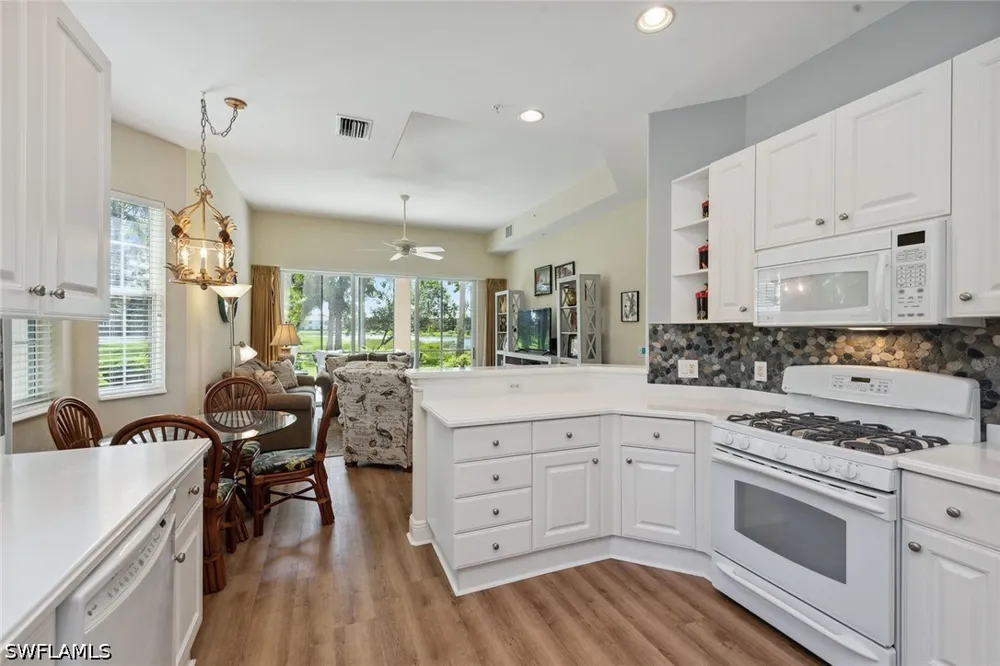 Aviamar Circle #101 Naples, FL 34114